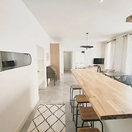 Le Coeur De Secteur Arenes Parking Offert ! Lägenhet Nîmes