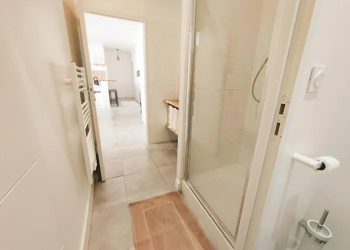 Le Coeur De Secteur Arenes Parking Offert ! * نيم